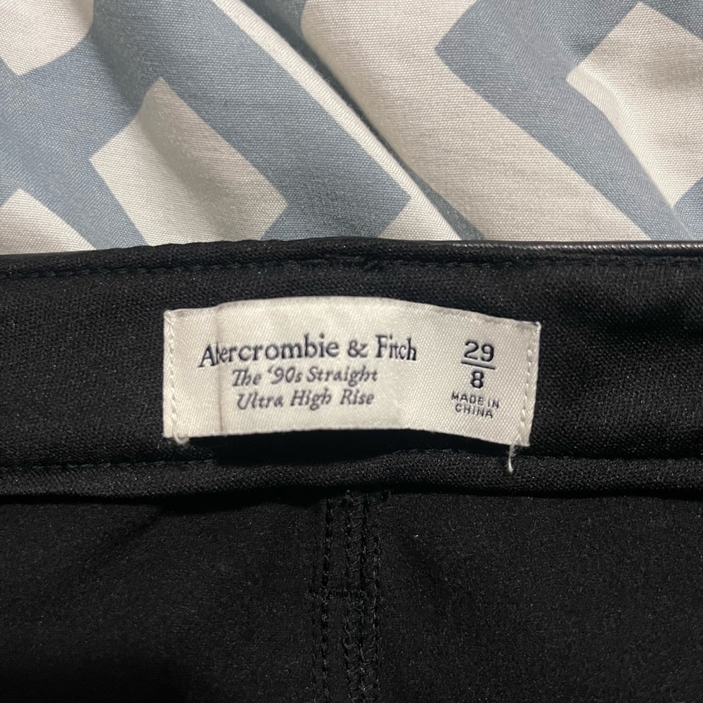 Abercrombie & Fitch Black High-Rise Pants - Picture 4 of 7